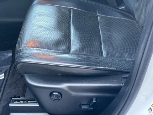 Used 2018 Jeep Grand Cherokee Overland image 28