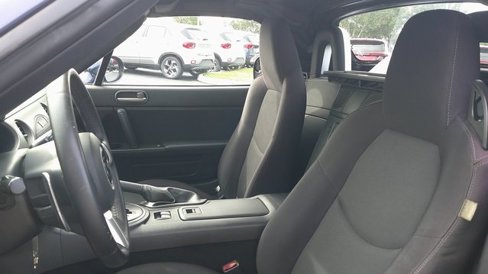 Used 2010 MAZDA MX-5 Miata Touring image 9