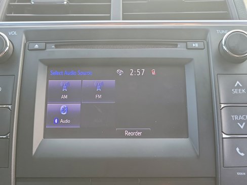 Used 2016 Toyota Camry SE image 17