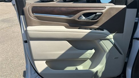 Used 2021 GMC Yukon Denali w/ Denali Premium Package image 13