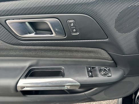 Used 2024 Ford Mustang Coupe image 10