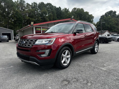 Used 2016 Ford Explorer XLT w/ Equipment Group 202A image 2