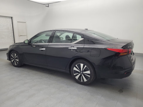 Used 2019 Nissan Altima 2.5 SV image 3