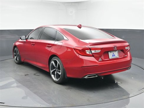 Used 2018 Honda Accord Sport image 6