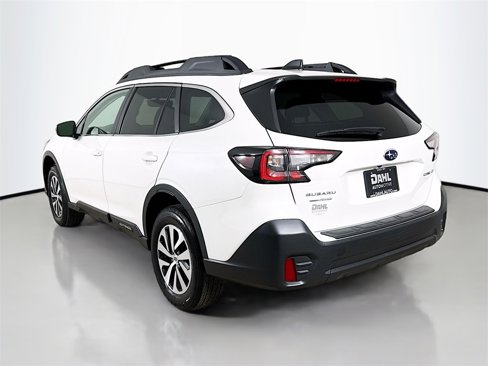 Used 2022 Subaru Outback Premium image 5