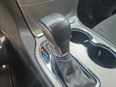 Used 2021 Jeep Grand Cherokee Laredo image 16