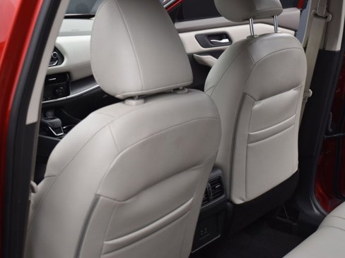 Used 2022 Nissan Rogue SV image 17