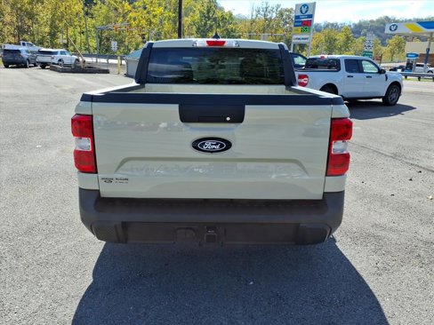 New 2025 Ford Maverick XLT image 28