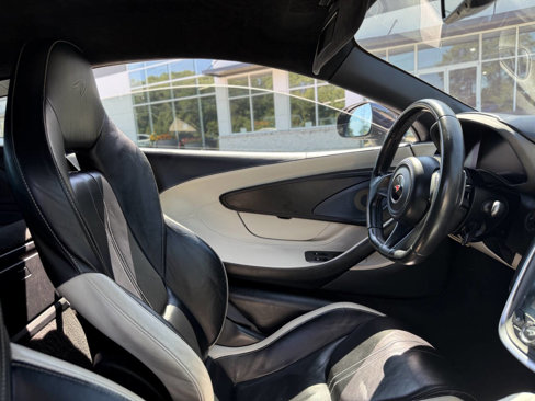 Used 2016 McLaren 570S Coupe image 29
