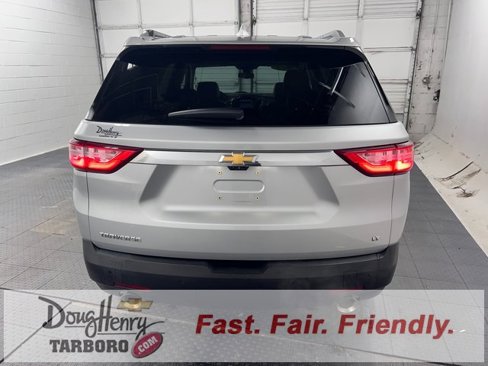 Used 2018 Chevrolet Traverse LT image 7