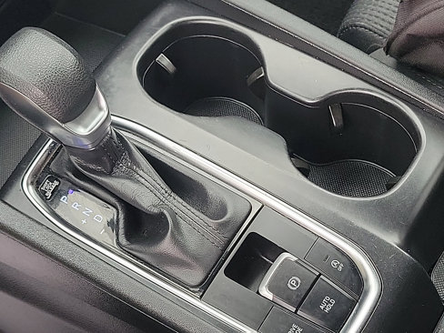 Used 2019 Hyundai Santa Fe SEL image 11