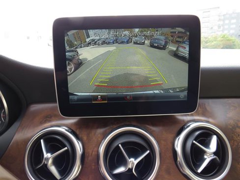 Used 2018 Mercedes-Benz GLA 250 4MATIC image 15