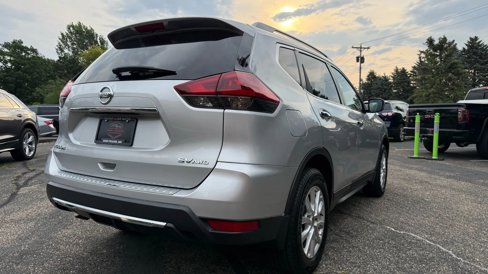 Used 2018 Nissan Rogue SV image 34