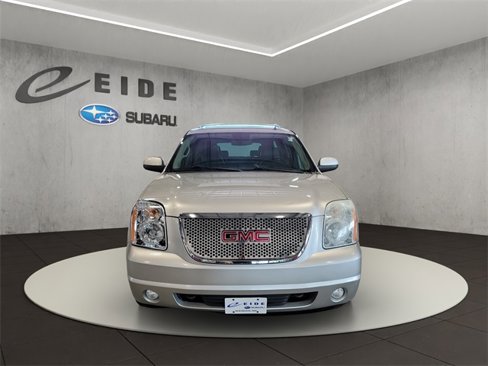 Used 2011 GMC Yukon XL SLT w/ SLT-2 Equipment Package image 9
