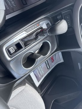Used 2023 Chevrolet Equinox LS image 21