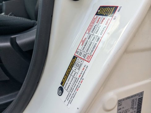 Used 2019 Nissan Rogue S image 25