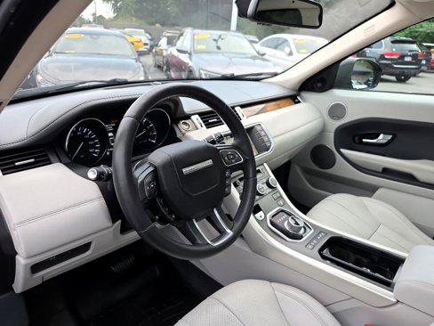 Used 2015 Land Rover Range Rover Evoque Prestige image 29