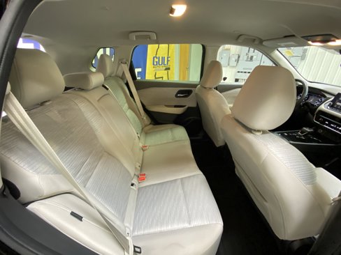 Used 2023 Nissan Rogue SV image 28