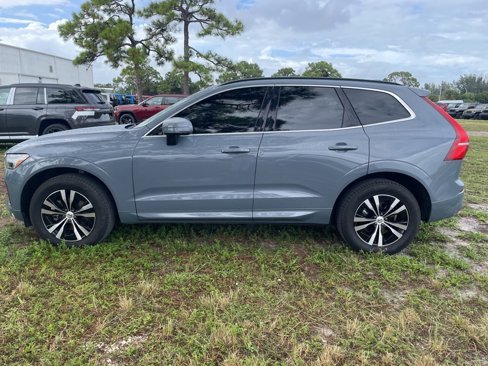 Used 2023 Volvo XC60 B5 Core image 6