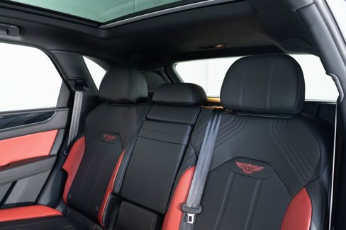 Certified 2023 Bentley Bentayga image 25