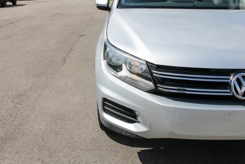 Used 2017 Volkswagen Tiguan S image 42