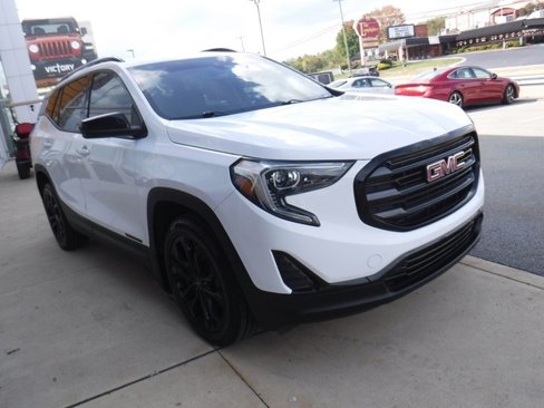Used 2020 GMC Terrain SLE w/ Driver Convenience Package image 5
