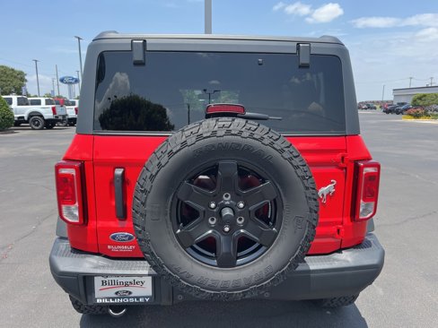 Used 2023 Ford Bronco Black Diamond image 5