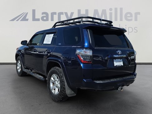 Used 2015 Toyota 4Runner SR5 image 3