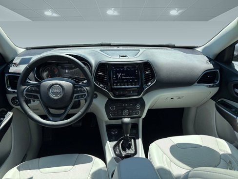 Used 2019 Jeep Cherokee Limited w/ Luxury Group image 17