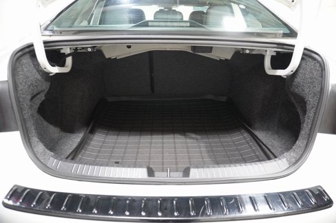 Certified 2023 Volkswagen Jetta SE w/ Panoramic Sunroof Package image 6