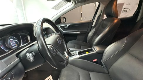 Used 2016 Volvo XC60 T5 image 37