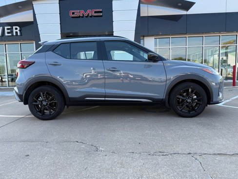 Used 2024 Nissan Kicks SR w/ SR Premium Package image 3