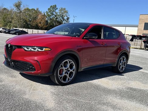 New 2024 Alfa Romeo Tonale Veloce image 4