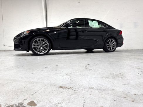 Used 2016 Lexus IS 200t image 20
