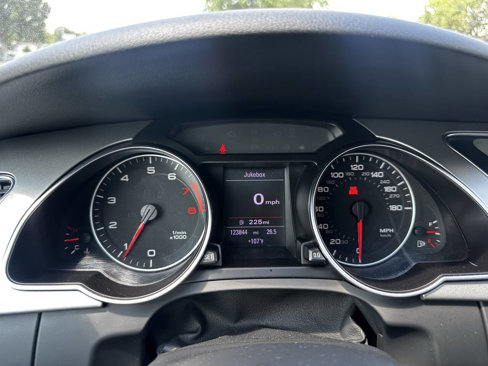 Used 2011 Audi A5 2.0T Premium Plus image 22