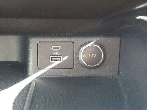 Used 2020 Ford Escape SE image 26
