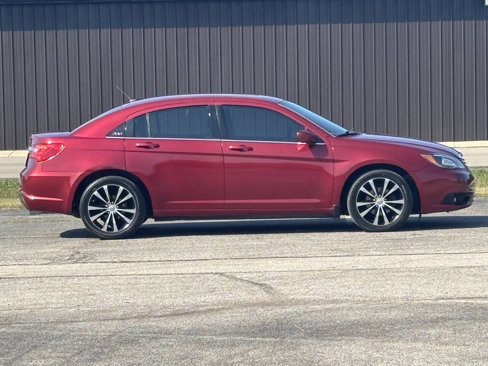 Used 2013 Chrysler 200 Limited w/ Sun/Sound Group image 3