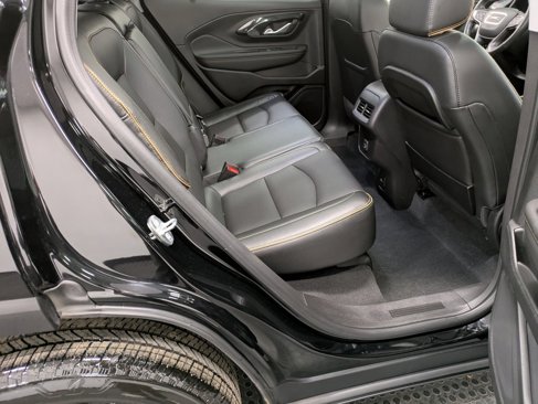 Used 2022 GMC Terrain AT4 w/ Infotainment Package II image 26