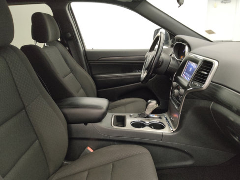 Used 2020 Jeep Grand Cherokee Laredo image 21