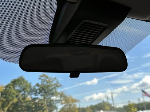 Certified 2022 Nissan Kicks SV image 30