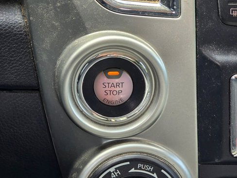 Used 2017 Nissan Titan SV image 16
