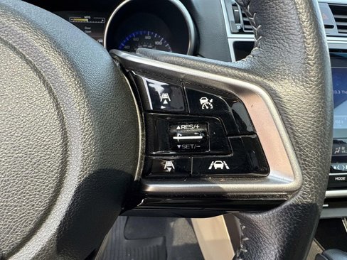 Used 2018 Subaru Outback 2.5i Limited image 18