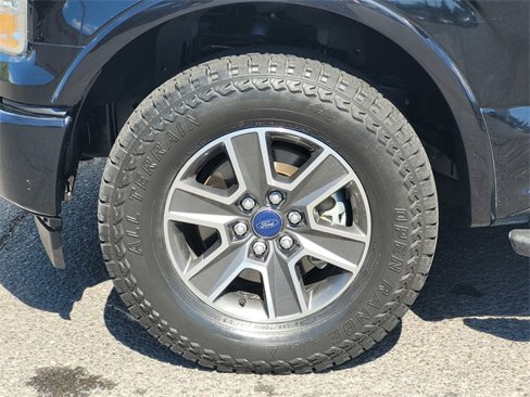 Used 2017 Ford F150 XLT w/ Equipment Group 302A Luxury image 11
