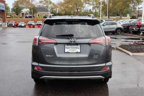 Used 2018 Toyota RAV4 XLE image 31