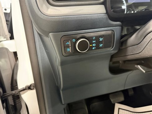 Used 2022 Ford Maverick XL image 18