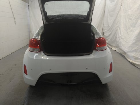Used 2016 Hyundai Veloster w/ Option Group 03 image 29