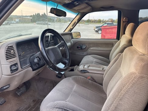 Used 1998 Chevrolet Tahoe 4WD 2-Door w/ Preferred Equipment Group 2 image 28