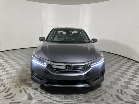 Used 2016 Honda Accord EX image 2