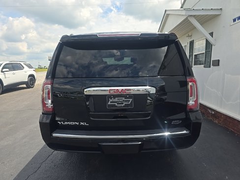 Used 2016 GMC Yukon XL Denali w/ Open Road Package image 7