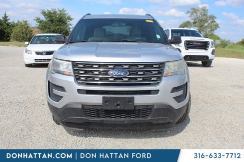 Used 2016 Ford Explorer FWD image 2